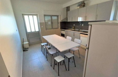 Charneca de Caparica e Sobreda Apartment | Caparica, V4 duplex apartment w/pool, Charneca de Caparica, Lisbon