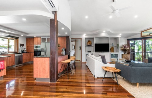 Skinners Shoot Villa | Cape Byron Villa 7 Romantic Serenity with Views