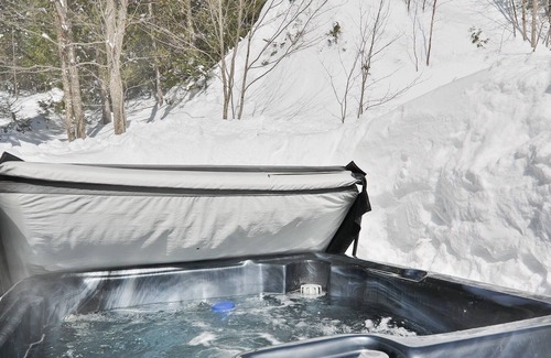 St-Adolphe-d'Howard Ski Chalet | Cape Cod