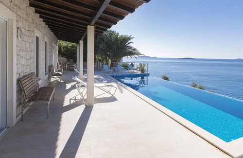 Kas Villa | Cape House 5 bedroom villa on Kas Penisula overlooking the Mediterranean