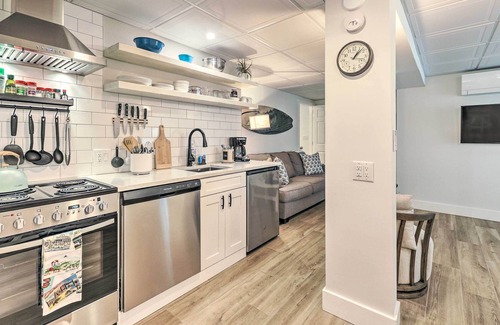 Cape Neddick Apartment | Cape Neddick Getaway: Hot Tub, Walk to Beach