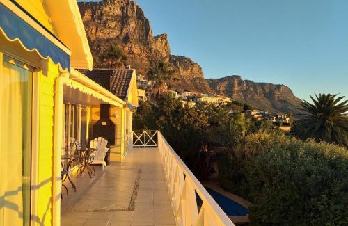 Camps Bay House | Cape Rose Cottage - Penthouse in Camps Bay