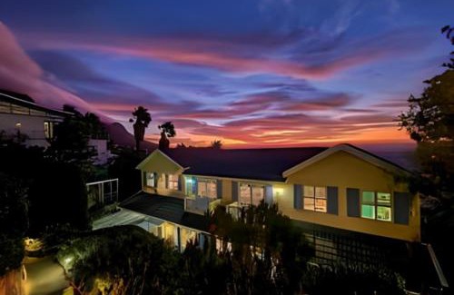 Camps Bay House | Cape Rose Cottage - Penthouse in Camps Bay