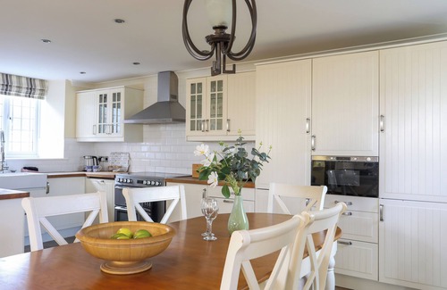 Holyhead Cottage | CAPEL HERMON, pet friendly, with a garden in Bodedern