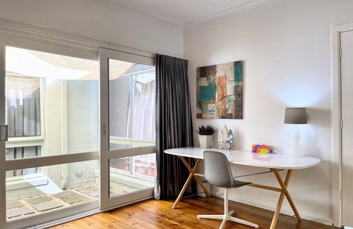 Frankston South House | Capelink Atop Prestigious Oliver's Hill: Longer Stay Welcome