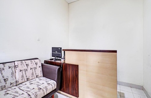 Cileunyi Hotel | Capital O 92525 Easton Park Apartment Jatinangor By Yunus