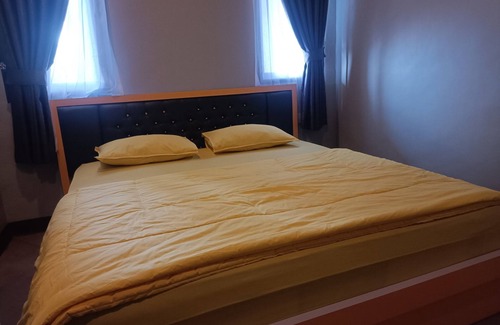 Sumbawa Besar Hotel | Capital O 93118 Asera Homestay