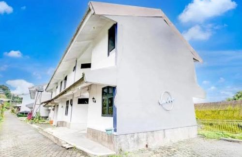 Cipanas Hotel | Capital O 94630 Cipanas Residence (Villa Agape)