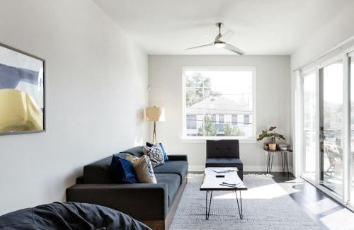 West End House | Capitol View Condos by One Fine Bnb - Paramount
