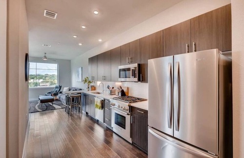 West End Condo | Capitol View Condos | Downtown Austin - Lone Star