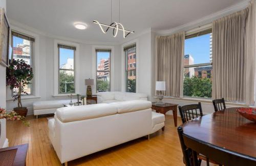 Downtown Harrisburg Apartment | Capitol View Retreat - 2F Fast Wi-Fi Spacious