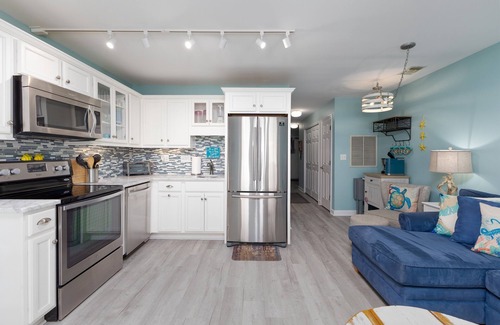 North Topsail Beach Condo | Capri Sun: Luxe Oceanfront Escape @ Villa Capriani