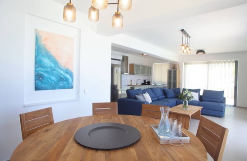 Agios Nikitas Villa | Capro- New 3-bedroom villa with private pool and stunning view!