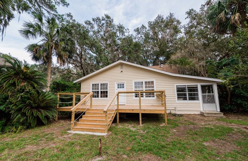St. Simons Island House | Captain's Boathouse- Kayaks, Private Dock, Views!