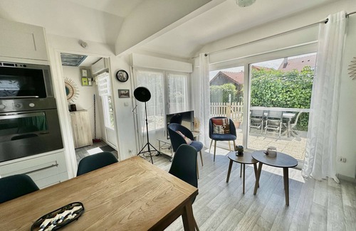 Saint-Come-de-Fresne House | Captain's Quarters - Maison en Bord de Plage