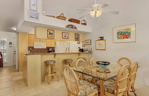 Bokeelia Condo | Captain`s Harbor Condo 2/2 on the water!