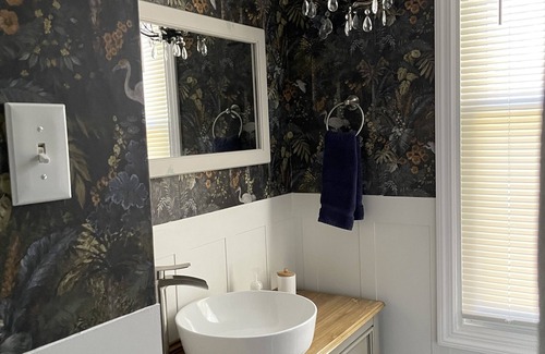 West Creek Bed & Breakfast | Captain's Quarters Private Studio w full bath West Creek LBI Tuckerton