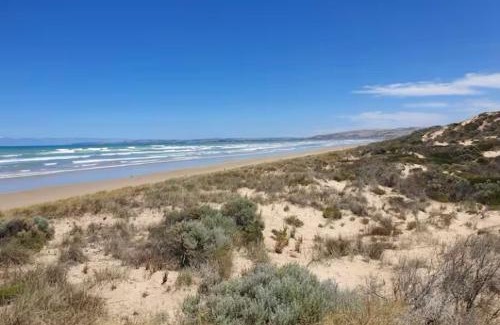 Goolwa House | Captains Cottage - Pet Friendly Breakfast Included