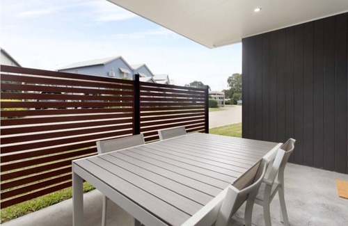 Paynesville Apartment | ⭐️CAPTAINS COVE LUXURY APARTMENTS 1ST FLOOR SPA DELUXE & FREE NETFLIX