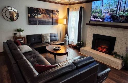 Tallahassee Apartment | Captains Quarters-Highly Rated 2.5 mi. to Capital!
