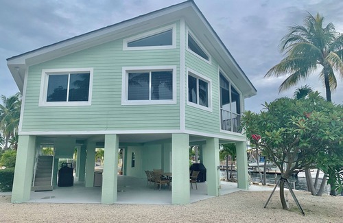 Islamorada House | Captains Quarters is a charming canal front Keys house in delightful Islamorada