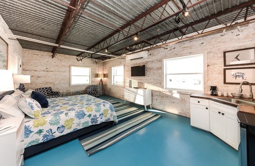 Historic Downtown Apalachicola Apartment | Captains Quarters at Scipio Creek Marina