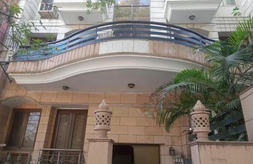 Nehru Place Apartment | Captivating 2-Bed Apartment in New Delhi