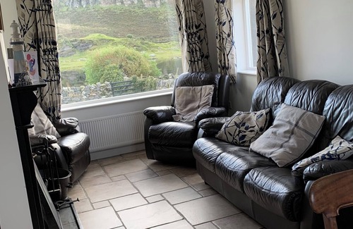 Portnablagh Cottage | Captivating 3-Bed Cottage in Port na Blagh