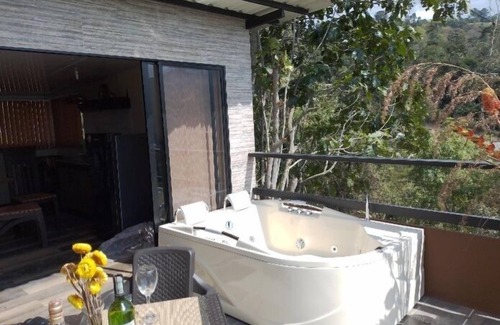 San Francisco Ski Chalet | Captivating 4-Bed Chalet Las Casitas en el Aire