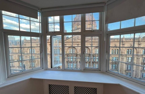 Surrey Docks Apartment | Captivating 4-Bed Apartment in London