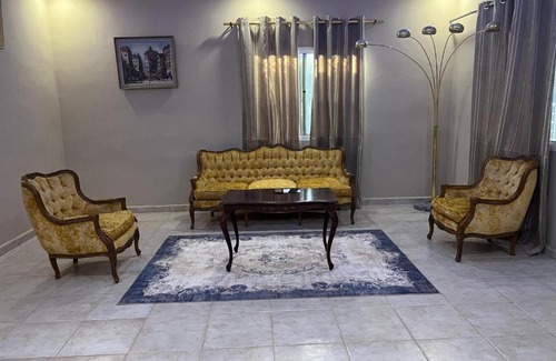 West Coast Division House | Captivating 5-bedroom duplex with 4 toilets