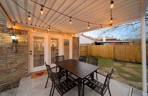 Grand Prairie House | Captivating 5BR/2.5B Home with Beautiful Pool & Patio