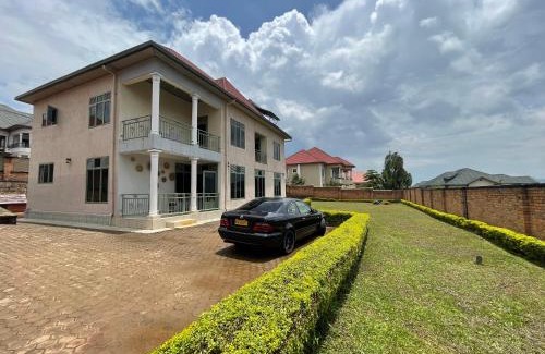 Kigali House | Captivating 7-Bed House in Kigali Rwanda