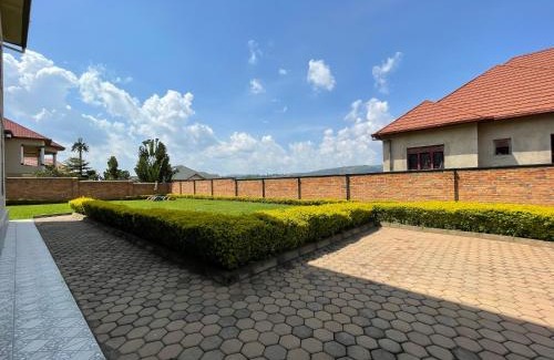 Kigali House | Captivating 7-Bed House in Kigali Rwanda