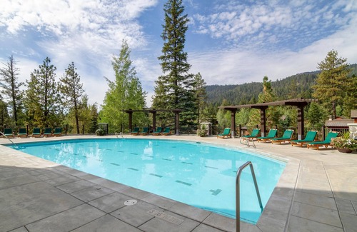 Tamarack Resort Condo | Captivating Condo|Plaza view|Close to restaurants