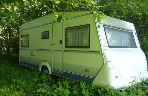Mikeltornis House | Caravan and campsite in the countryside near the lake and beach