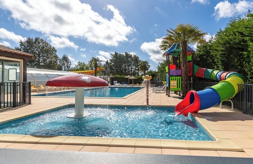 Saint-Hilaire-de-Riez RV Rental | Caravan 'Mobil Home 6 Personnes' with Shared Pool and Private Terrace