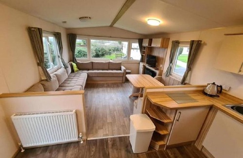 Fenny Bentley House | Caravan with decking at Ashbourne Heights Holiday Park ref 66025TV