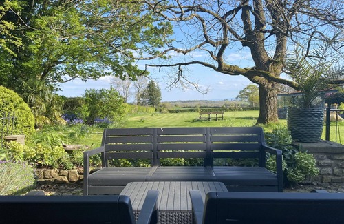 Cardiff Cottage | Cardiff/Vale of Glam. Beautifully appointed modern property in cottage style