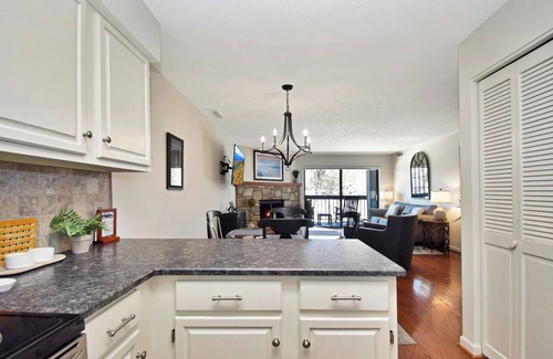 Blowing Rock Condo | Cardinal 202 | Fireplace, Restaurant, Pool, Spa