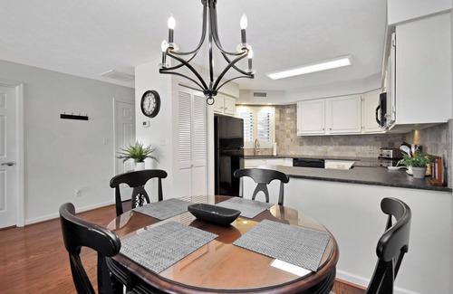 Blowing Rock Condo | Cardinal 202 | Fireplace, Restaurant, Pool, Spa