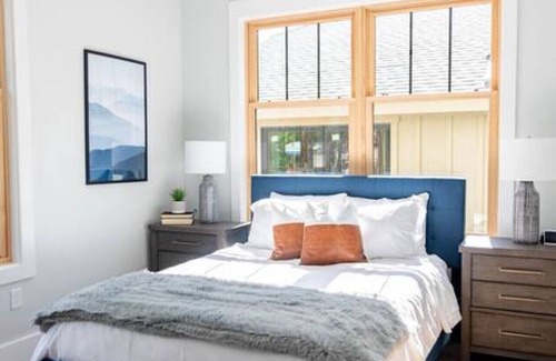Blowing Rock Condo | Cardinal at MP · ? ♥️of Blowing Rock w/Parking Cardinal@ Main&Pine