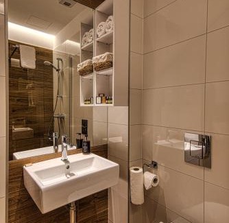 Szentendrei Hotel | Cardoner Hotel és Konferenciaközpont