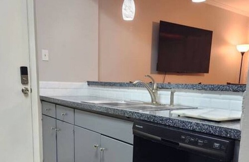 Ennis Apartment | Carefree 2B Apt In Historic District