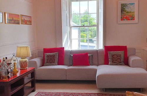 Portobello House | Carefully Curated Georgian Villa on a quiet street, in the heart of the city!