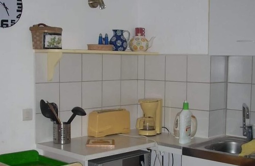 Goudargues Cottage | Carefully restored gîte in a charming village