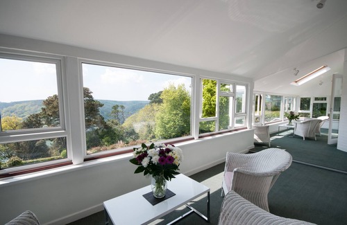 Dartmouth Apartment | Carew-Deluxe-Woodland view-2 Bed-Ensuite w. Bath