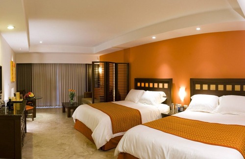 Villa Juarez Resort | Caribbean beach resort condo with the Endless Luxury All Inclusive Plan.