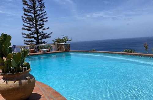 Little Bay Villa | Caribbean Villa with Spectacular Views