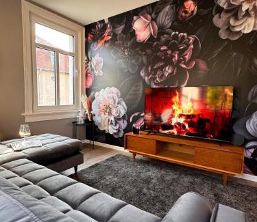 Weimar Apartment | Carl von Rosé